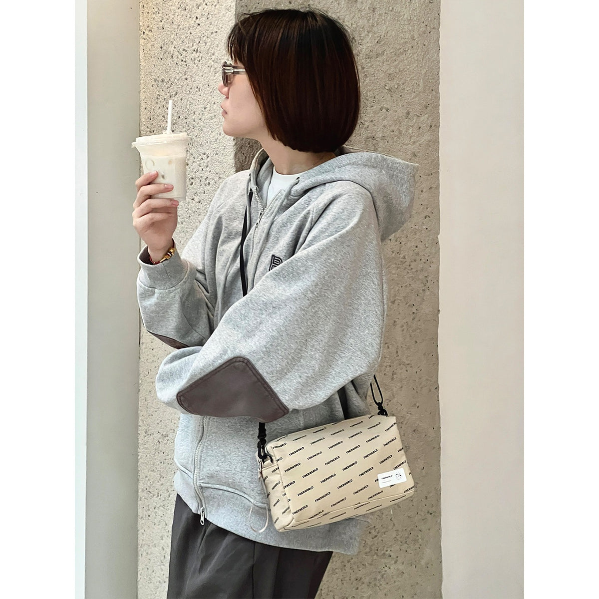 Cube Bag in Rock Sand – on-body shot 02
