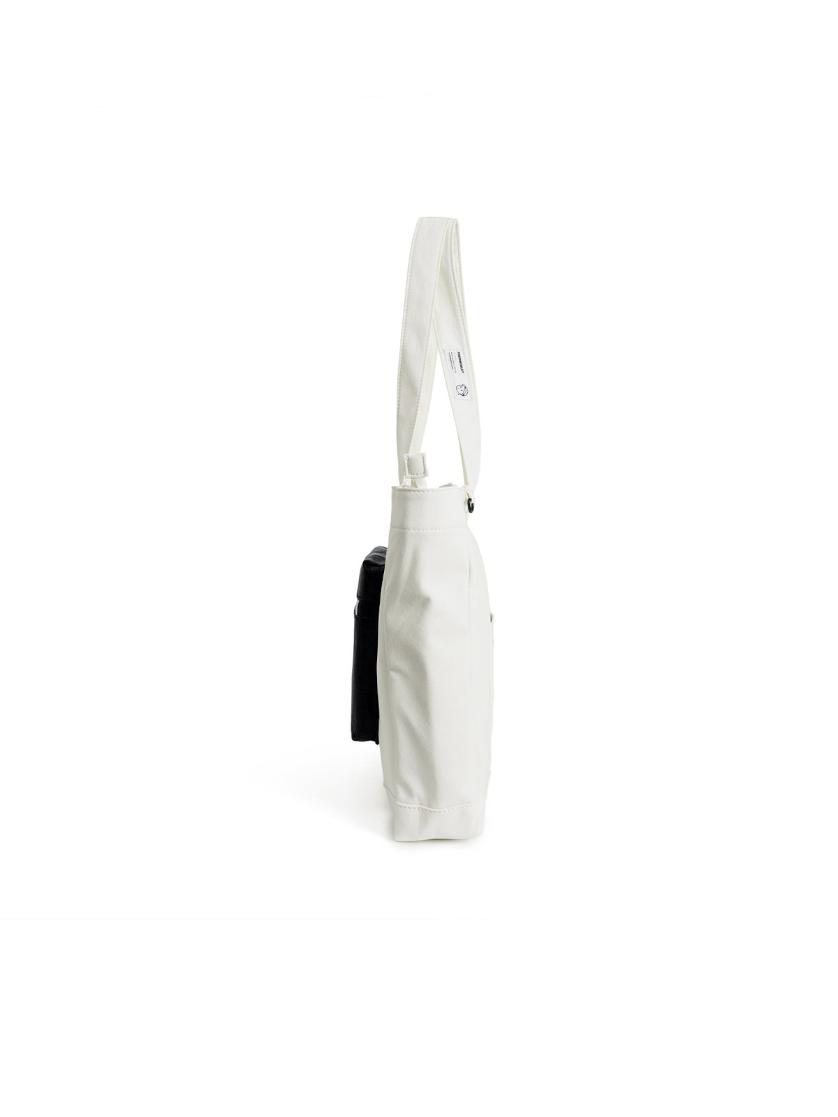 NT6 Pocket Tote in Soft Beige – multi-angle view 02